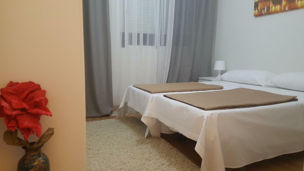 Pension Yna Holiday Malaga Luaran gambar