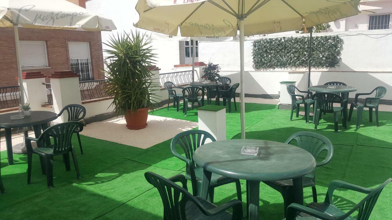 Pension Yna Holiday Malaga Luaran gambar